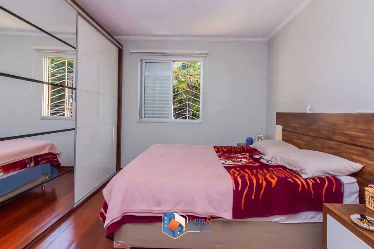 Imagem Sobrado para venda em Conjunto Residencial Vista Verde com 2 quartos, 78m²