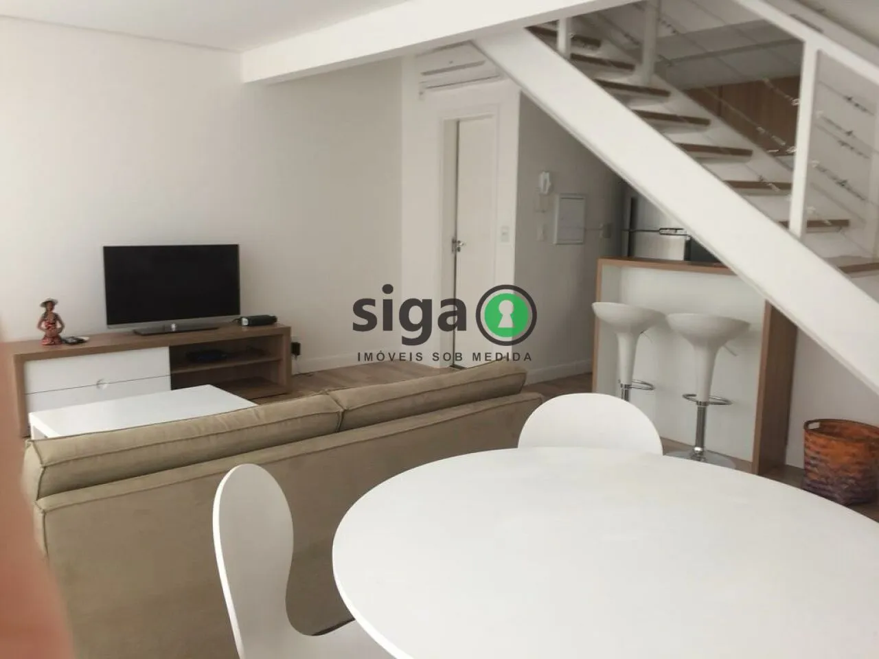 Imagem Apartamento Duplex, 63m², á venda por R$1.280.000 e aluguel por R$ 9.709/mês - Vila Olímpia - SP