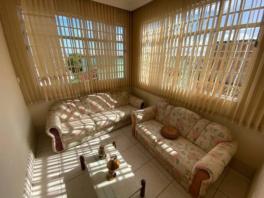 Imagem Casa à venda, 3 quartos, 1 suíte, 4 vagas, Minascaixa - Belo Horizonte/MG