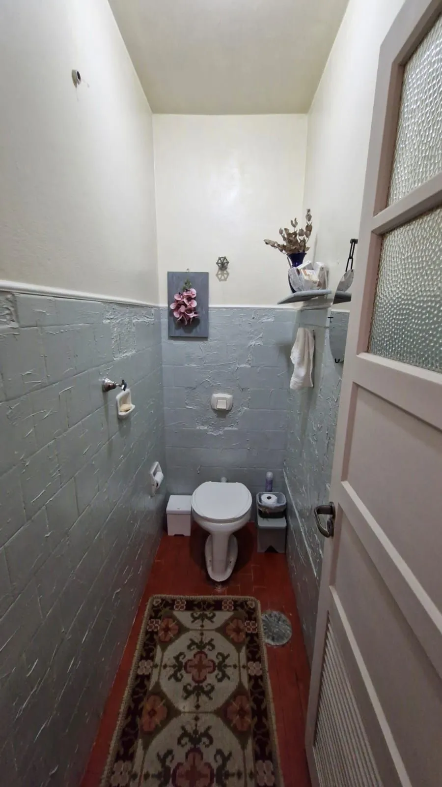 Imagem Apartamento no Menino Deus com 2 dormitórios e dependência de empregada com banheiro