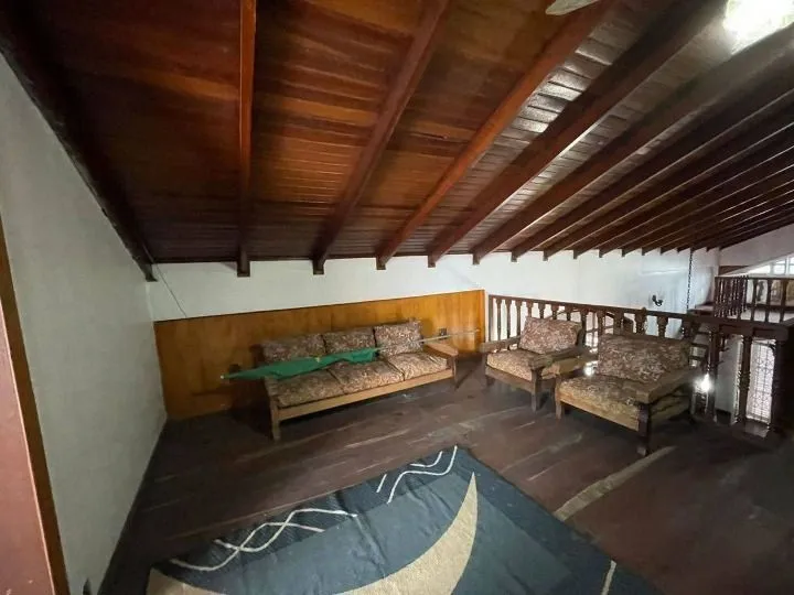 Imagem Vendo Sobrado Residencial com 4 Quartos e Suíte