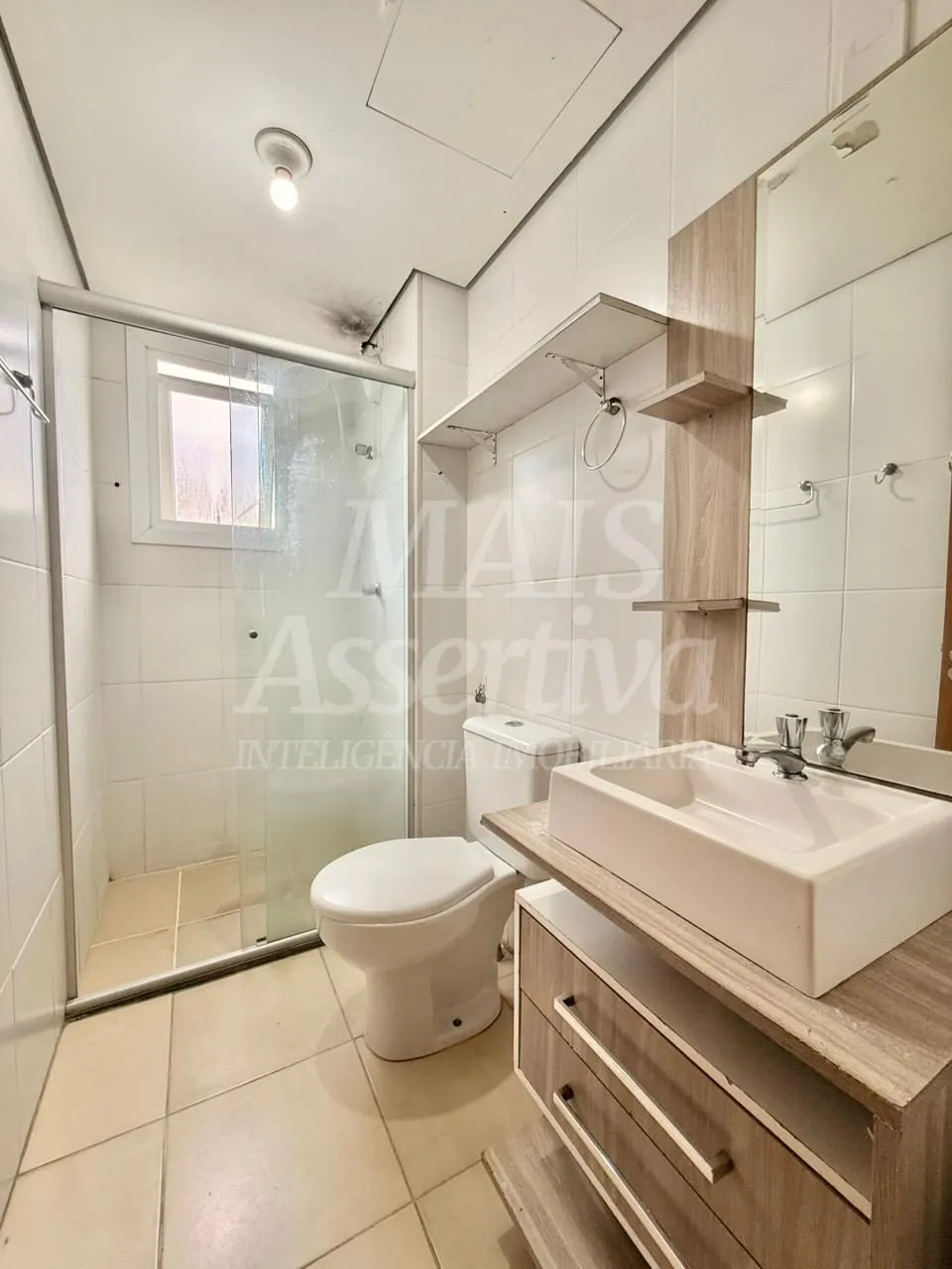 Imagem Apartamento no 3º andar, semi mobiliado para venda - Monte Brasil