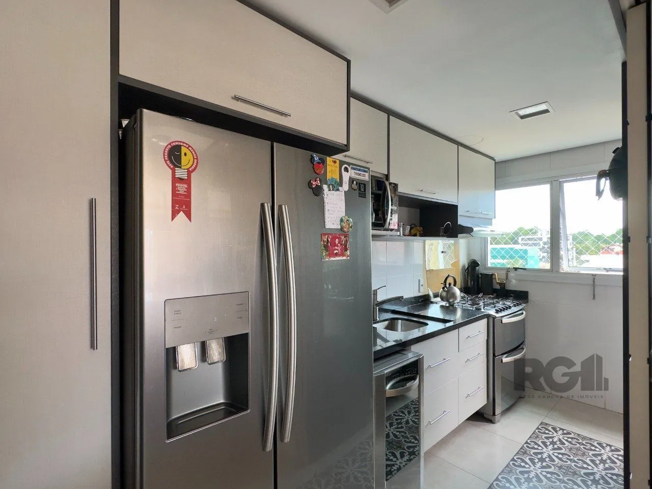 Imagem APARTAMENTO MOBILIADO COM PLANTA DIFERENCIADA E ÓTIMA LOCALIZAÇÃO