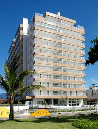 Imagem A VENDA SOFISTICAÇÃO E CONFORTO FRENTE AO MAR COM 101m² | 2 Dormitórios | 2VAGAS DE GARAGEM COBERTAS + VARANDA GOURMET VISTA MAR