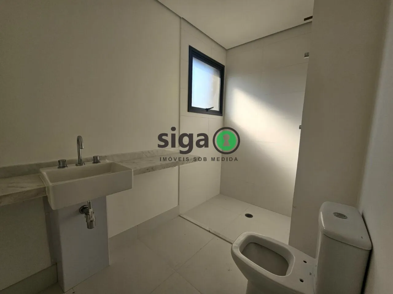 Imagem Apartamento à venda no Campo Belo, 130m², 3 suítes, varanda gourmet, 2 vagas