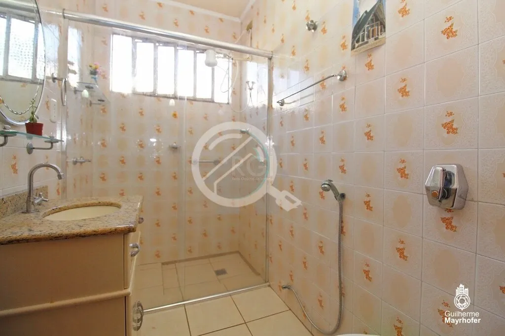 Imagem EXCLUSIVIDADE. Apartamento amplo de dois dormitórios, banheiro social, living para dois ambientes, ...