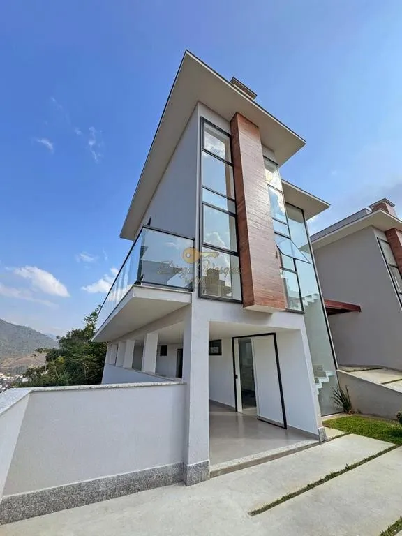Imagem Casa em Condomínio para Venda em Teresópolis / RJ no bairro Tijuca