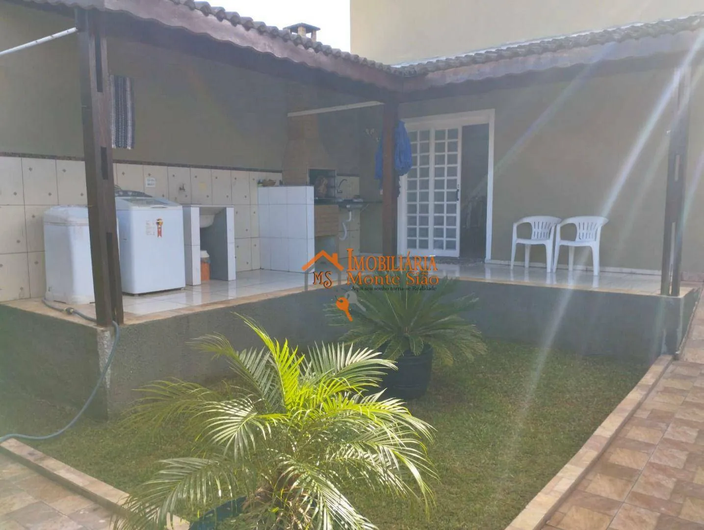 Imagem Sobrado com 3 dormitórios à venda, 220 m² por R$ 680.000,00 - Vila Caputera - Mogi das Cruzes/SP