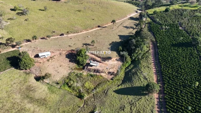 Imagem Sítio à venda em Capitólio, Centro, 13000m2
