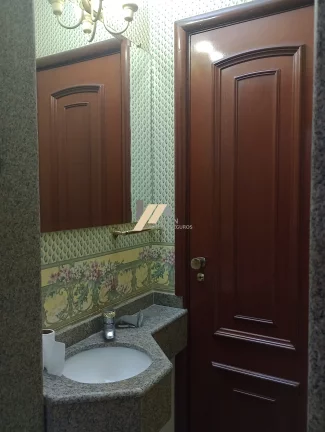 Imagem Apartamento à venda no Cambuí, Campinas-SP: 4 quartos, 2 suítes, 5 banheiros, 3 vagas, 274m² de área.