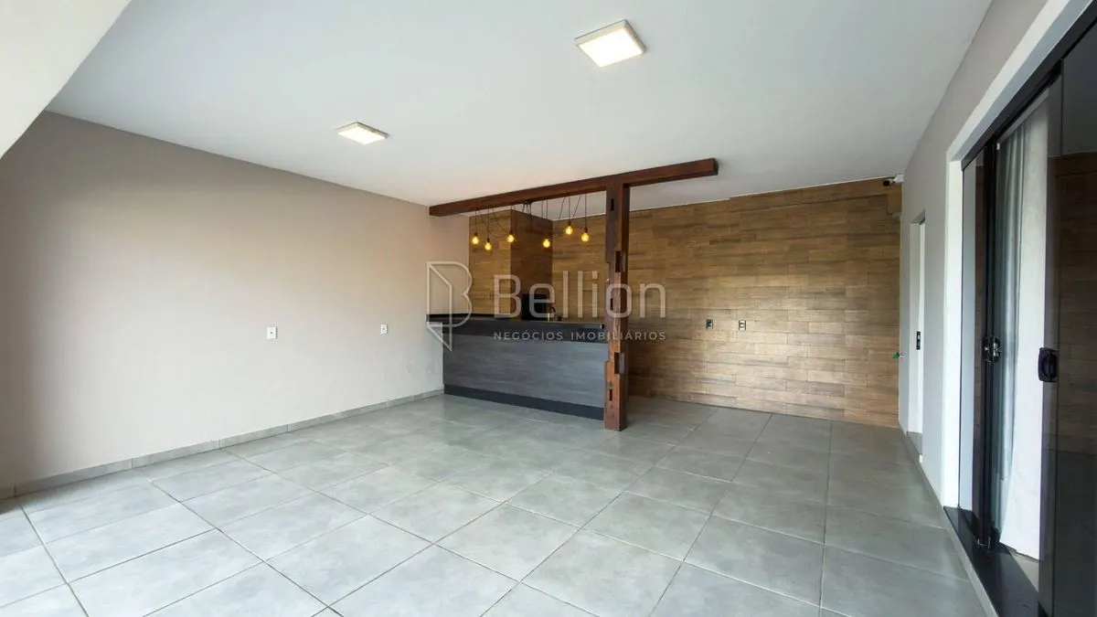 Imagem Sobrado com suíte e closet no bairro Quintino em Timbó