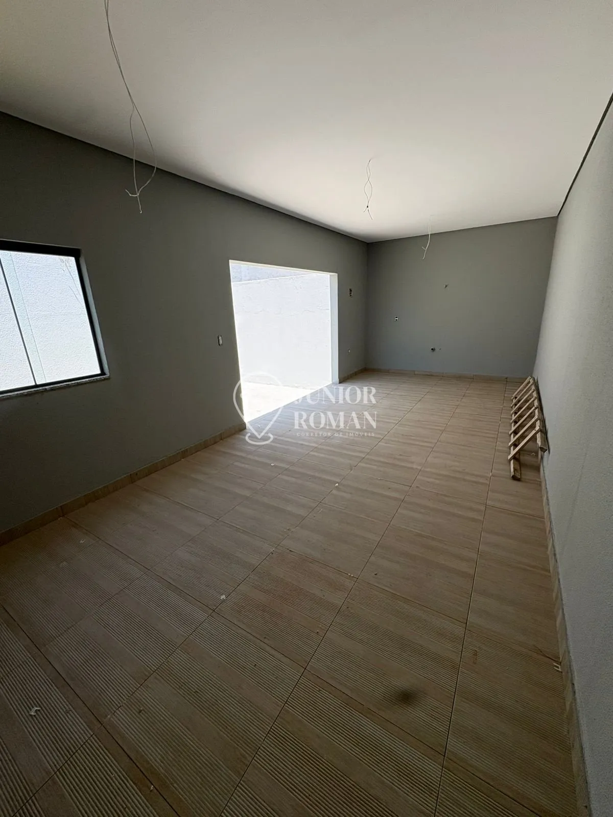 Imagem VENDO CASA 3 QUARTOS SENDO 1 SUITE COM CLOSET - VILA RICA BARREIRAS/BA