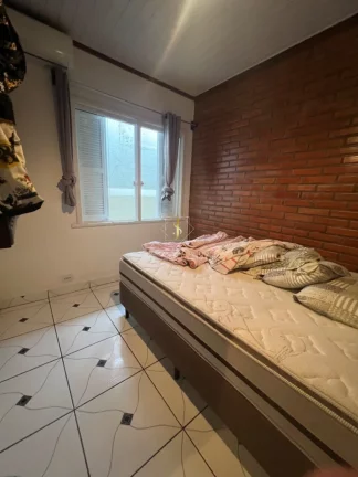 Imagem Casa em Guaratuba na região Central, muito bem localizada, uma quadra da av. 29 de abril.