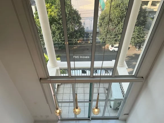 Imagem Apartamento duplex de 2 dormitórios no Campo Belo com 85m²