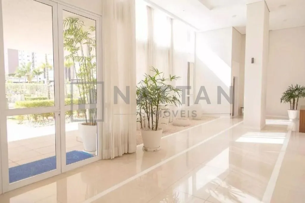 Imagem Apartamento com 3 suítes e 242 m², closet na suíte master, lavabo e 4 vagas de garagem