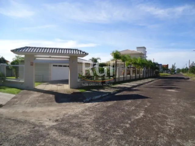 Imagem Casa para Venda - 320m², 4 dormitórios, sendo 2 suites, 3 vagas - Centro
