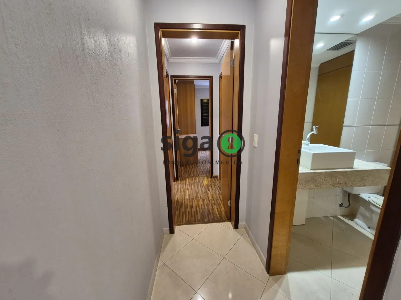 Imagem Apartamento à Venda com 3 Quartos na Chacara Santo Antônio