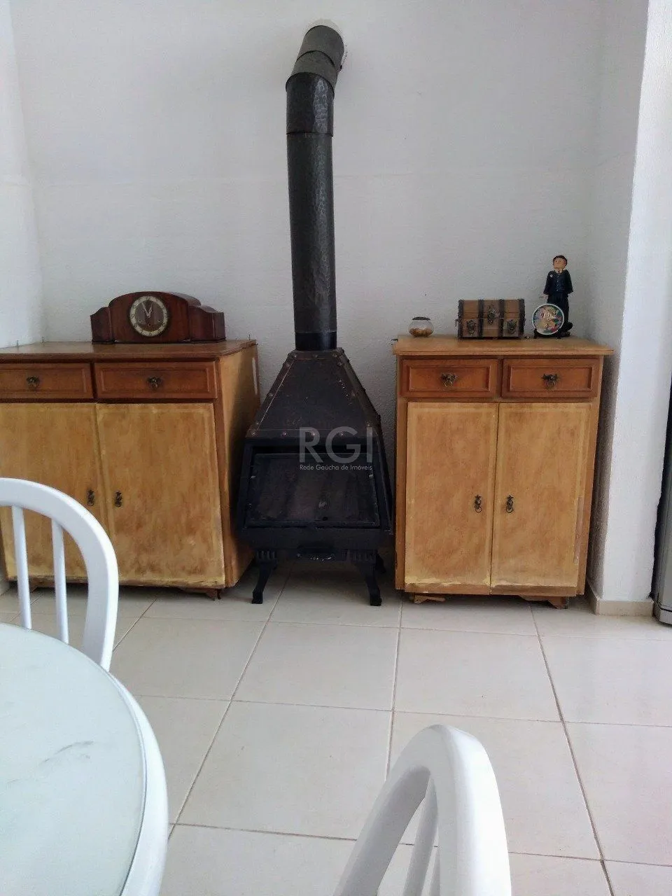 Imagem Casa para Venda - 400m², 3 dormitórios, sendo 2 suites, 2 vagas - Floresta