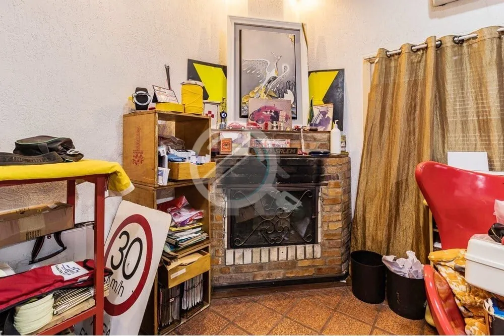 Imagem Excelente casa à venda. Propriedade ideal para sua residência e seu negócio comercial (oficina, p...