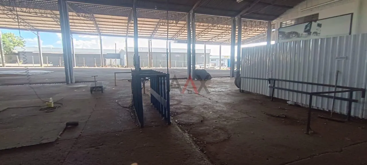 Imagem Barracão, Área Comercial para Locação às Margens da BR com 2.700m