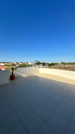Imagem Casa ampla, com 400m de área construída, 3 4, sendo 01 suíte, 01 escritório, no