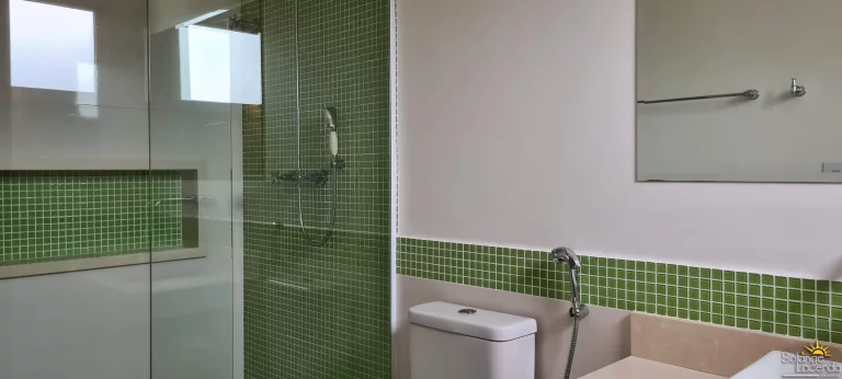 Imagem Bela Casa - 5 Suítes - 781 m² Terreno - Condomínio a Poucos Metros da Praia