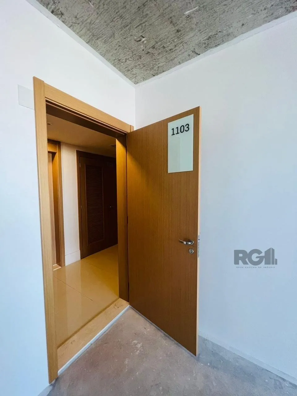 Imagem Sala Comercial com 33m² no MEDPLEX Assis Brasil !!!