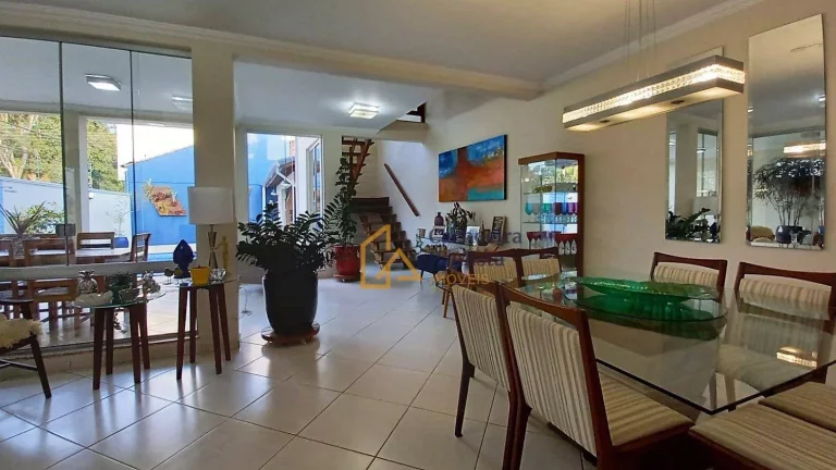 Imagem Casa com 3 suítes à venda - Margem Esquerda - Cachoeira Paulista/SP