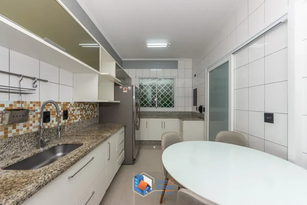 Imagem Casa no condomínio Villa Colibri para venda com 4 quartos, sendo 1 suíte, 128m²
