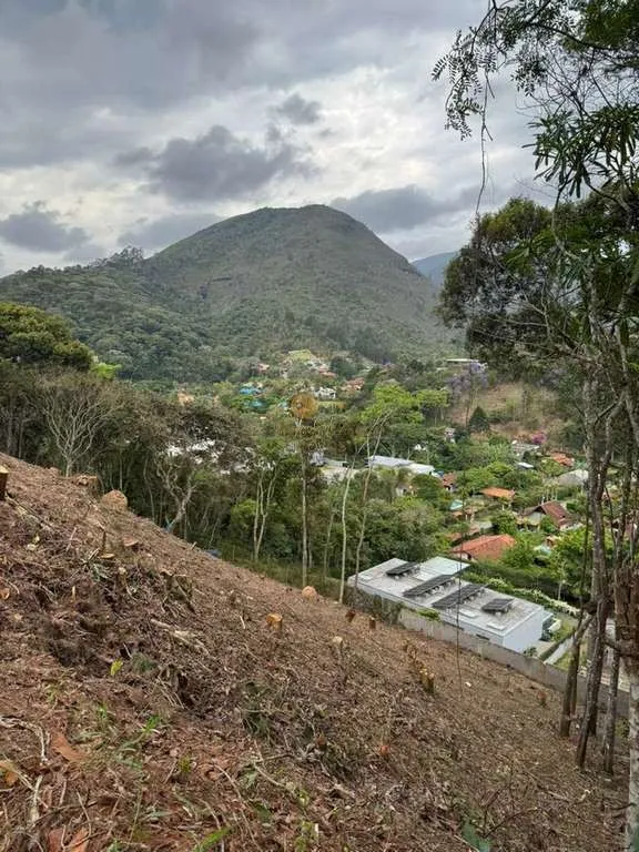 Imagem Terreno em Condomínio para Venda em Teresópolis / RJ no bairro Green Valleiy