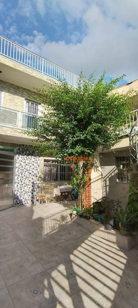 Imagem Sobrado com 3 dormitórios à venda, 240 m² por R$ 550.000,00 - Jardim Las Vegas - Guarulhos/SP