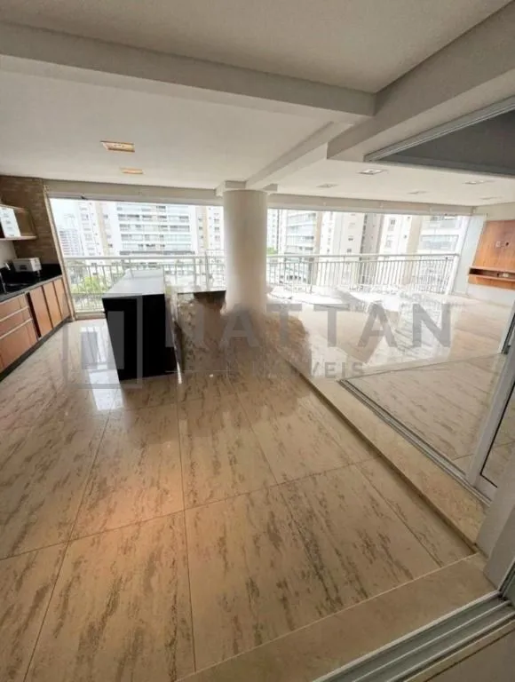 Foto do imóvel Apartamento com 3 suítes e 242 m², closet na suíte master, lavabo e 4 vagas de garagem