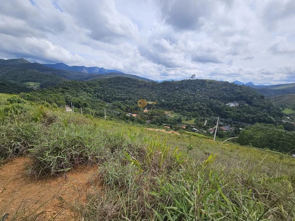 Imagem Terreno em Condomínio para Venda em Teresópolis / RJ no bairro Pessegueiros
