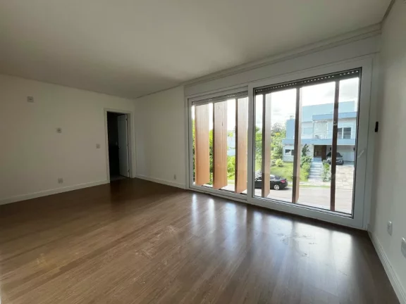 Imagem Casa em Condomínio para venda no bairro Vila Nova em Porto Alegre