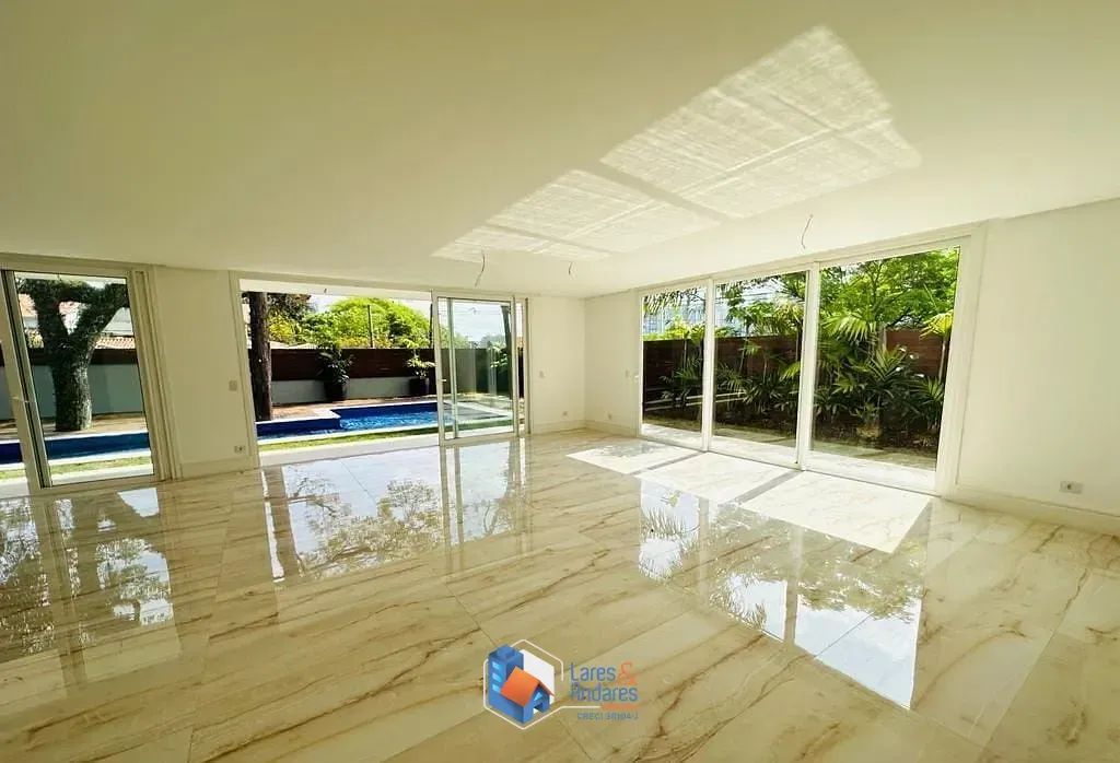 Imagem Casa em condomínio para venda em Parque Colonial com 4 quartos, sendo 4 suítes, 786.97m²