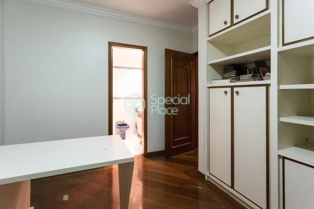 Imagem 235 metros 4 dormitórios 4 suítes 6 banheiros 4 vagas Piscina aquecida Espaço zen Hidromassagem A...