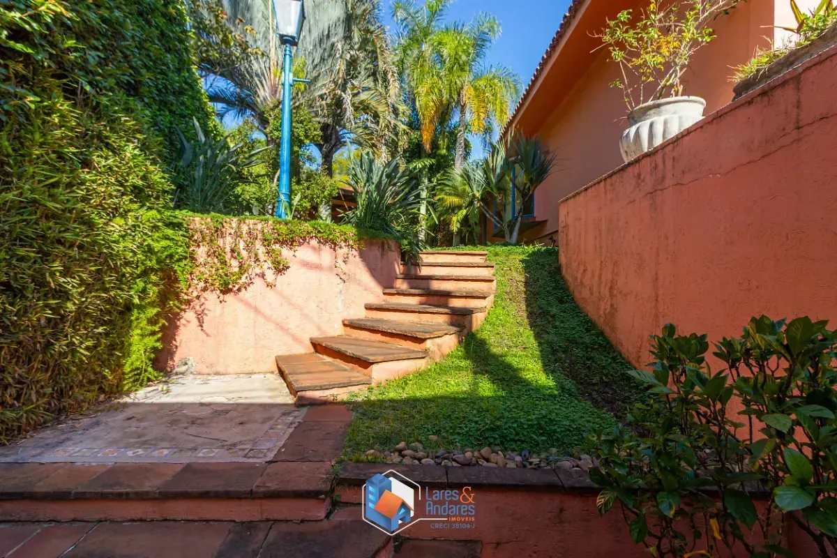 Foto do imóvel Casa para venda em Real Parque com 3 quartos, sendo 2 suítes, 309m² em Rua Bernardo Sanches