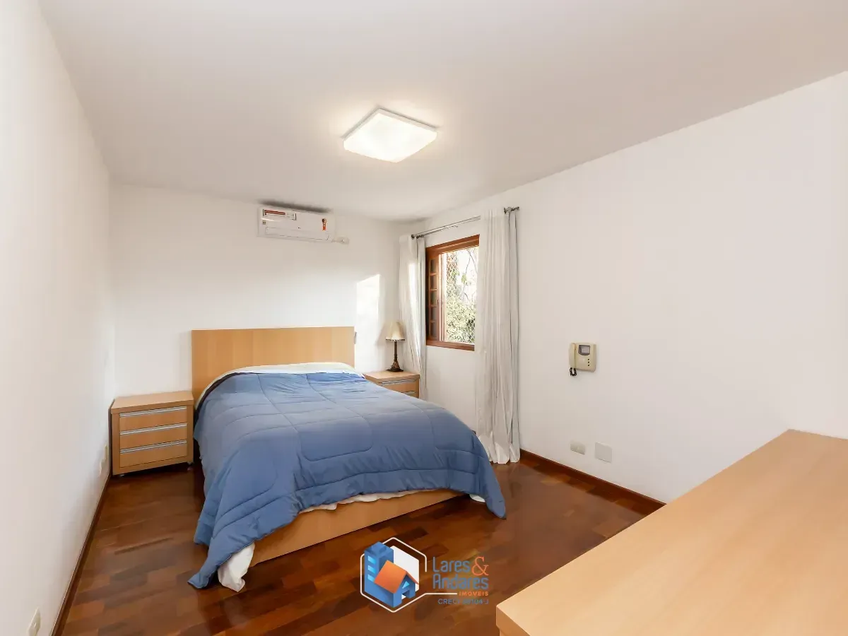 Imagem Sobrado para venda em Vila Sônia com 4 quartos, sendo 2 suítes, 301m²