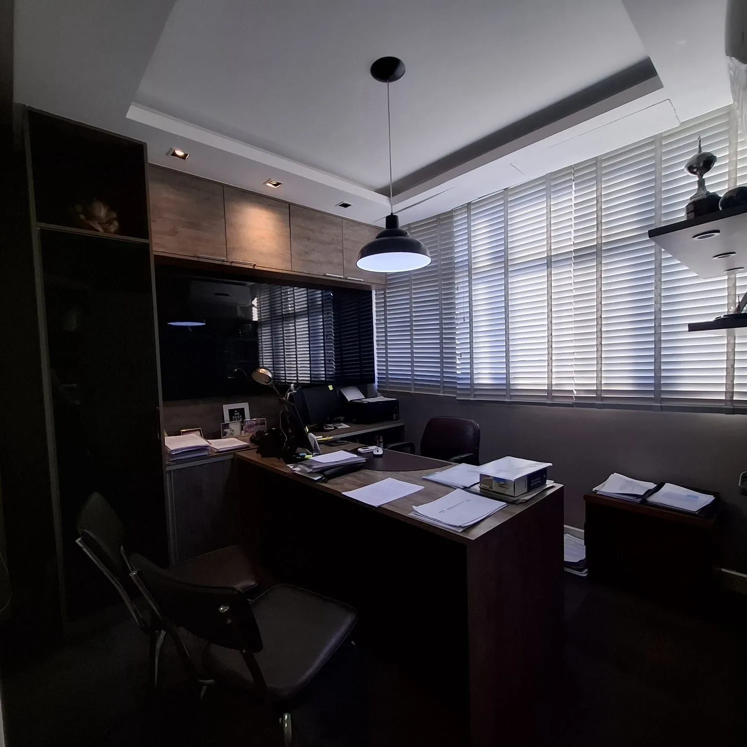 Imagem Sala Comercial com vaga para um carro escriturada