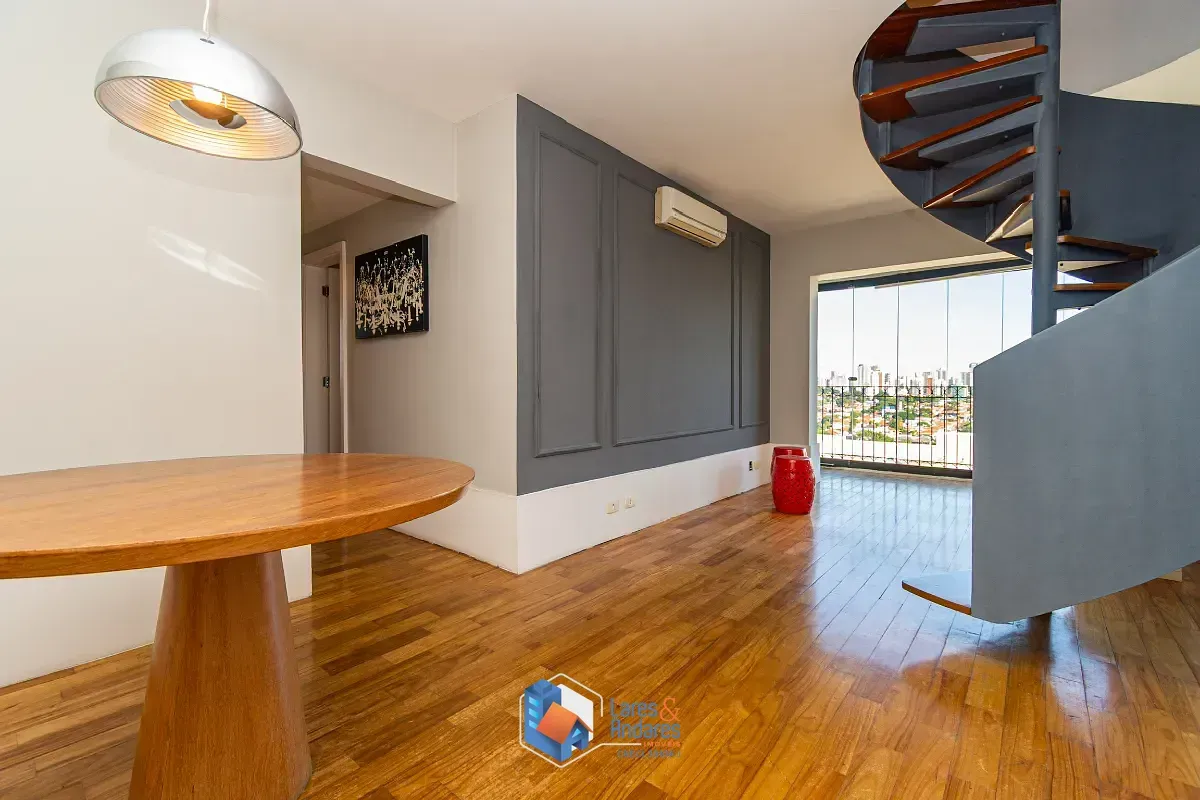 Imagem Cobertura para venda em Moema com 2 quartos, sendo 1 suíte, 183m²