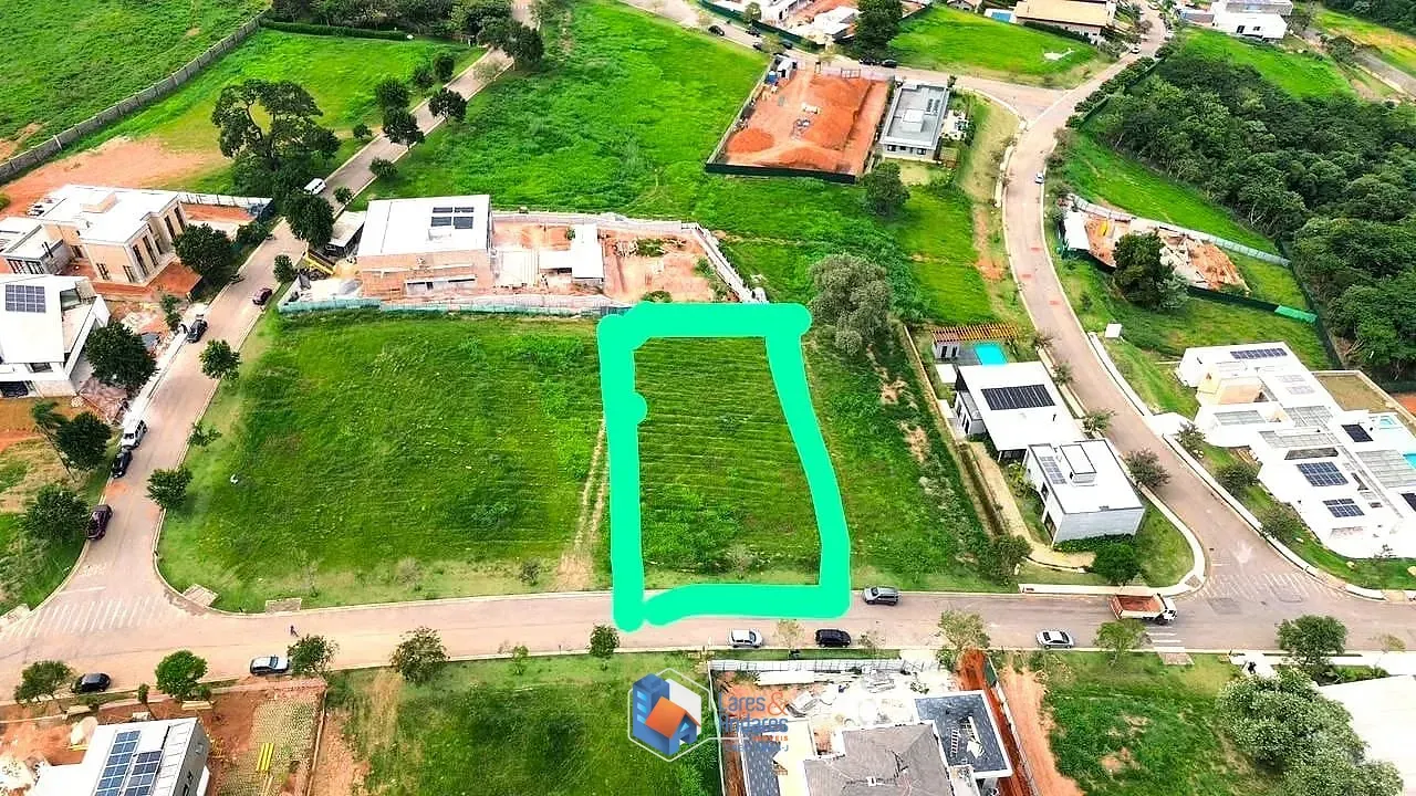 Imagem TERRENO DE ALTO PADRÃO À VENDA COM 1350 M², LOTEAMENTO CONDOMÍNIO FAZENDA DONA CAROLINA EM ITATIBA, SP.