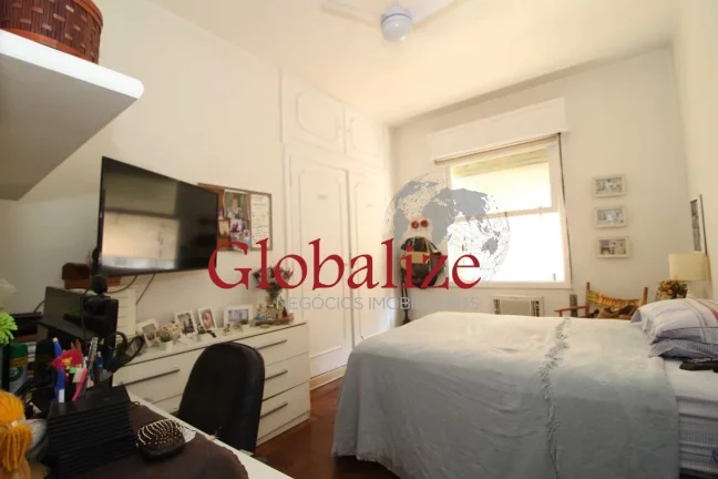 Imagem Apartamento 3 dormitórios com dependência completa e vaga no Boqueirão em Santos por R$855.000,00