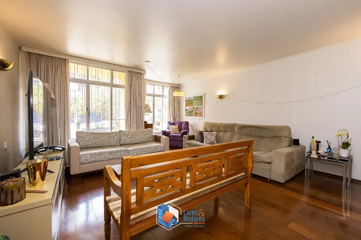 Imagem Casa para venda em Vila Madalena com 5 quartos, sendo 2 suítes, 256m²