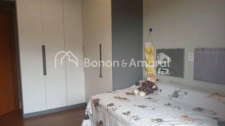 Imagem Linda e espaçosa casa com sala de estar, sala de jantar, cozinha, copa, lavabo, varanda gourmet, ri...