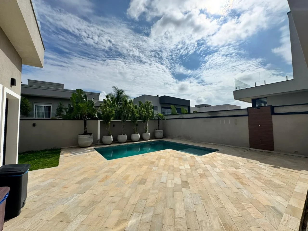 Foto do imóvel: Sobrado com 5 Quartos à Venda, 325 m² em Rua Joaquim Vieira Alves, nº 189. Condomínio Residencial Monaco, São José dos Campos - SP