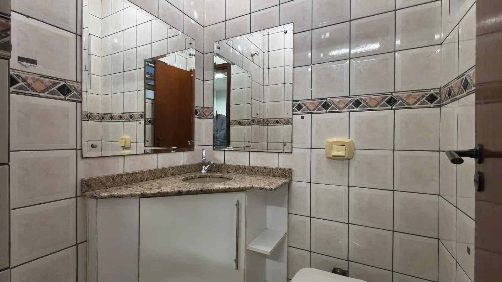 Imagem Sala comercial B. Hamb. Velho., Novo Hamburgo. 326,28 M2 privativos e 4 Vagas