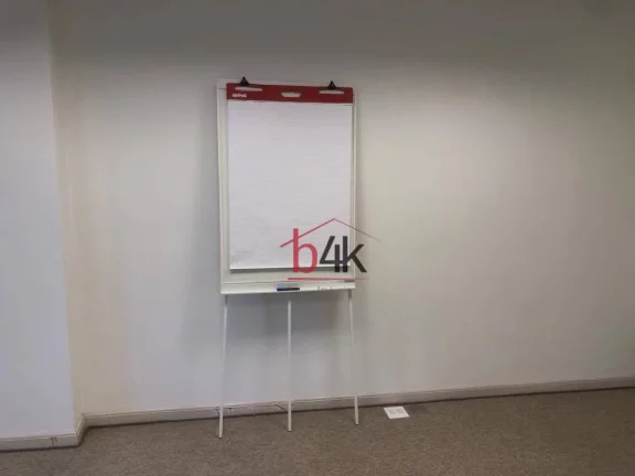 Imagem Sala comercial à venda no Brooklin. Rua André Ampére, 153.