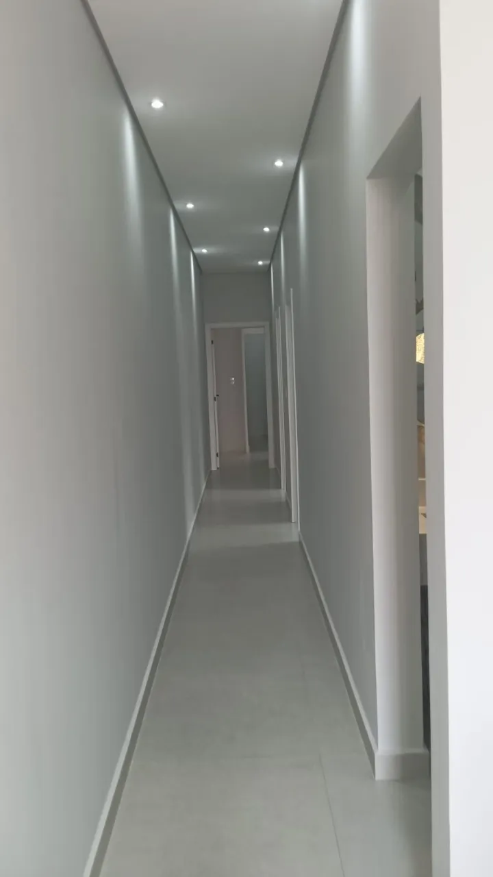 Imagem Excelente oportunidade: Casa em Condomínio à venda em Sorocaba-SP, bairro Wanel Ville, 3 quartos, 2 suítes, 2 salas, 4 banheiros, 145,58 m².