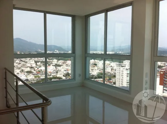 Imagem Espetacular Cobertura Triplex a 4 minutos da Praia na Barra Sul de BC