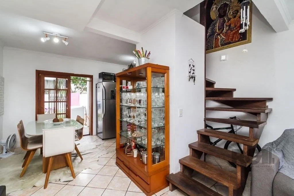 Imagem Casa de 117m² - 3 dormitórios e 1 vaga no bairro Hípica